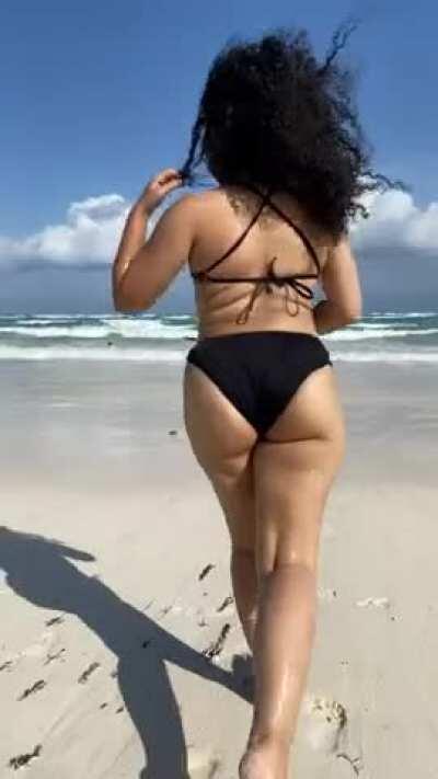 Who tryna come with me to Mexico? 😳