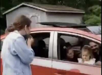 Toddler gives teacher middle finger for giving her tough homework