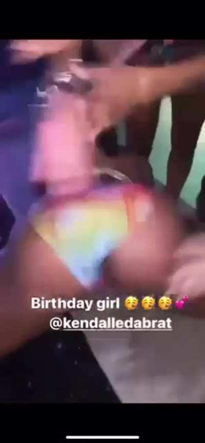 kendalledabrat4 - Video #7719