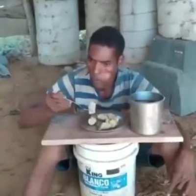 What da dog doin!!!!!