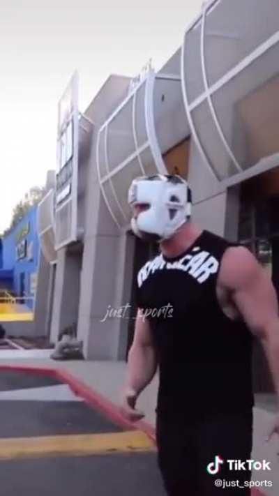 Bryce would get absolutely dropped!!