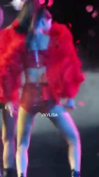 Lisa's cute butt needs to get fucked 🍑