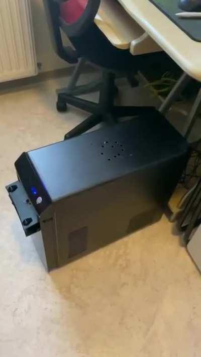 I think it‘s finally time to upgrade. (Sound on)