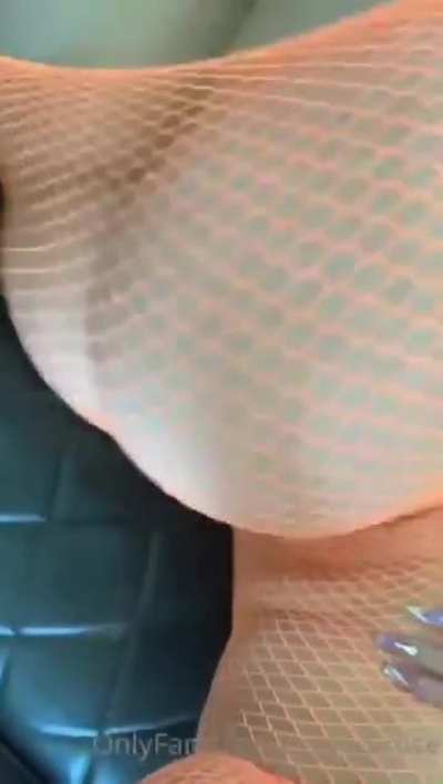 i wanna pound that fat ass