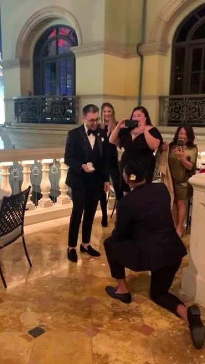 Our buddy knew it all along, he planned to propose simultaneously when his SO does, WOOHOO! CONGRATULATIONS! u/Rework3353