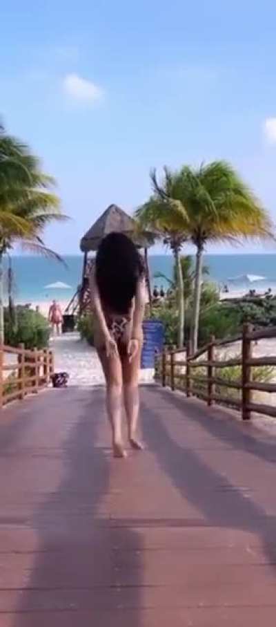 How that Nikki Minaj song go? 😮