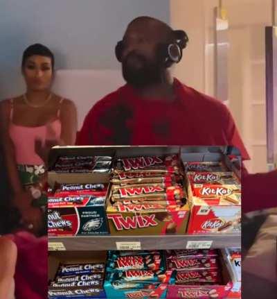 THE TWIX IS DOUBLE THE SIZE