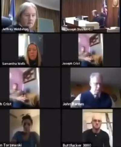 le oopsie 😊😊😊