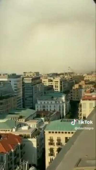 3 years ago today, the 'Beirut Explosion' is one of the most powerful artificial non-nuclear explosions in history [editing: davitoqro]