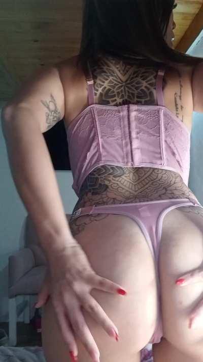 next gym client can touch that gym coach's ass