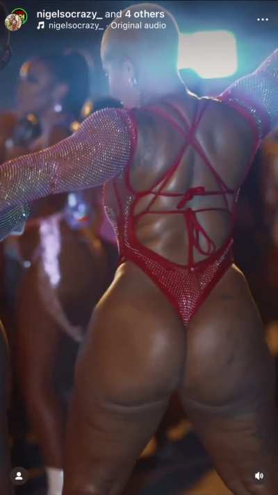 Hottest Shit on the Gram 61: (@renneadjoa) & (@bahayogi)