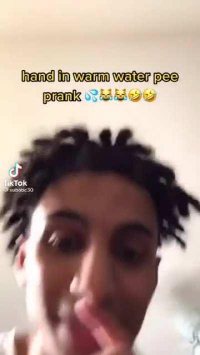 Thanks, i hate the hot🔥 water💦 pee😳 prank🤪