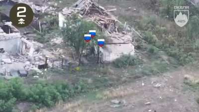 After FPV drone strike, a Russian soldier was taken prisoner by Ukrainian assault troops. Later, nine Russian soldiers were taken out by kamikaze drones. Village of Novotoretske, Donetsk region. 425th Assault Regiment Skala. Published 15.09.2025