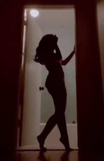 🚨 Red Light 😈🖤💦