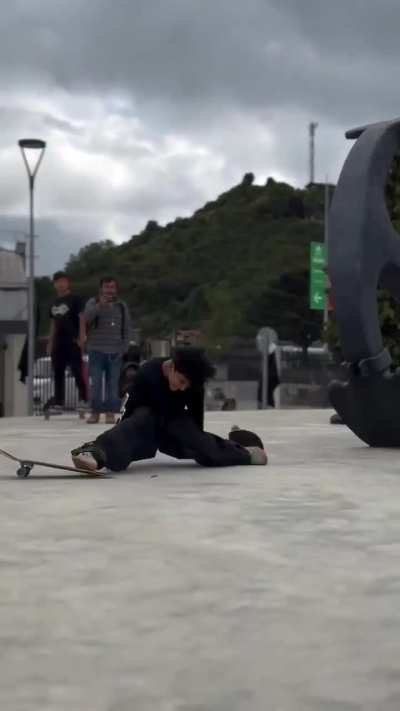 Skateboard and no safety gear