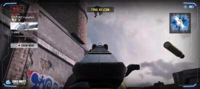 What the heck just happened???? I swear this was in ranked and no, it was not a killcam glitch. My guy literally ascended to the sky HAHAHAHAHA