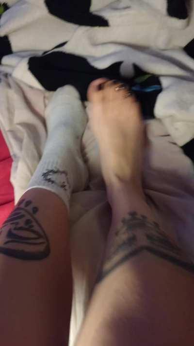 You also sleep without washing your feet after a long day of walking, you can't fool me 😉