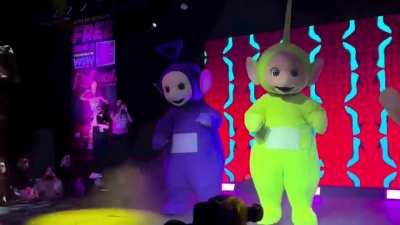 The Teletubbies performing UK Hun at DragCon…oh and A’Whora is there too