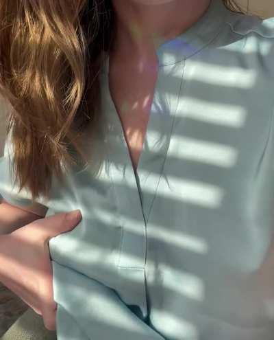 I went to work braless so I though you guys should get to enjoy as well [GIF]