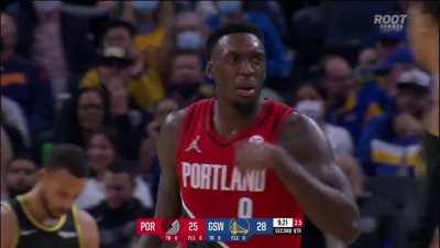 [Highlight] Nassir Little comes out of nowhere for the monster block!