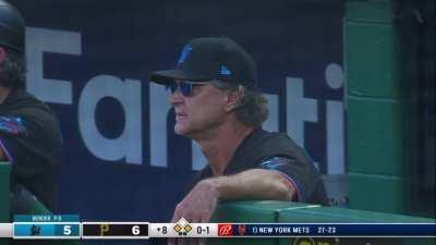 [Highlight] Anthony Bender drops the ball and gives the Pirates a 6-5 lead.