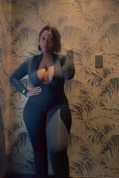 Thick!! 🥰💦😏😍