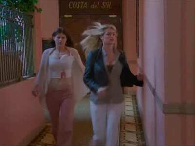 Alexandra Daddario & Kate Upton's big breasts bouncing