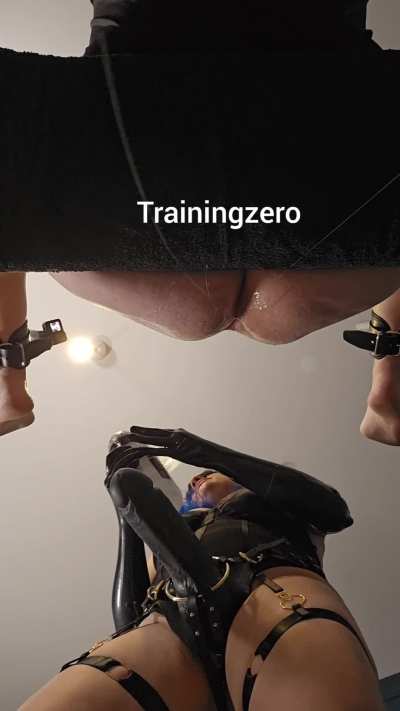 Buttplug out, strapon in