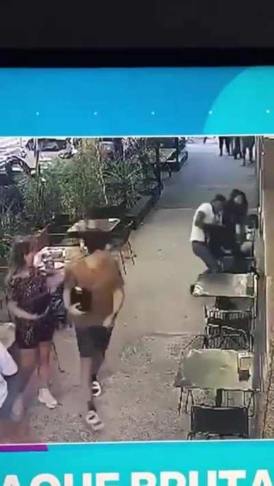 Su muchacho es todo un heroe