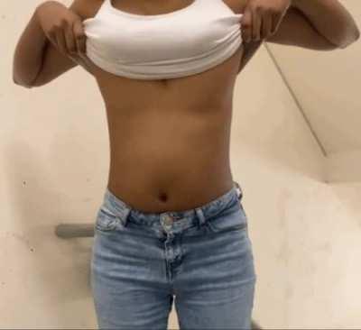 Someone walked down the stairs as I filmed this 😳 [f]