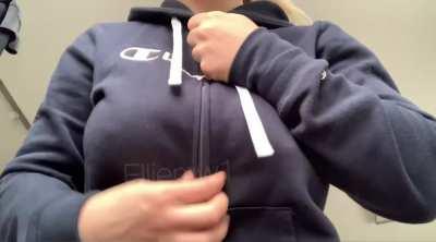 Wait for it if you like busty and blonde girls 👀