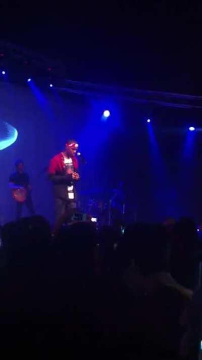 FRANK OCEAN - CHANNEL ORANGE TOUR - DALLAS, TX - JULY 20, 2012 - AMERICAN WEDDING (LIVE VERSION)