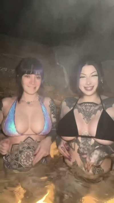 hot tub or bigtiddygothgf soup?