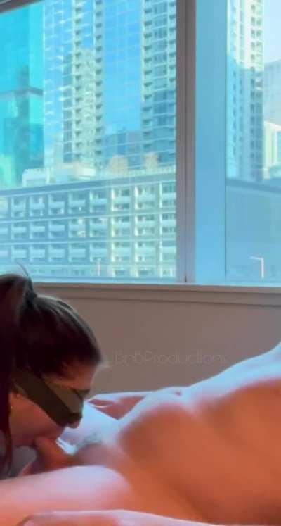 Deepthroat in the city