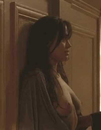 Prime Angelina Jolie in Taking Lives