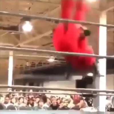 Elmo got some moves!