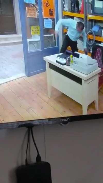 bu sahneyi kim yazdı amk amaksjaksksnsm