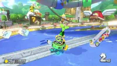 [MK8DX] Y'all ever go from 1st to 10th in five seconds?