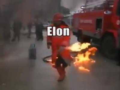 Cathie Wood's Tesla price target $2000, meanwhile back at Starbase...