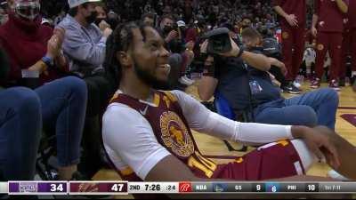 [Highlight] Garland shoved in the back, converts the and 1 bank shot anyway!