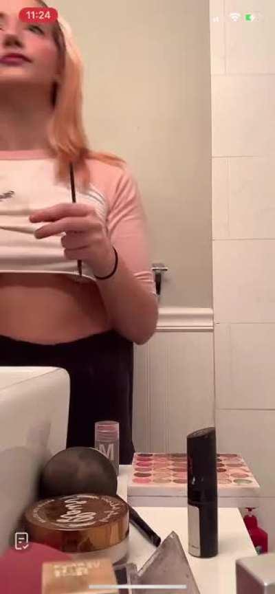 Makeup nip slip, live got blocked