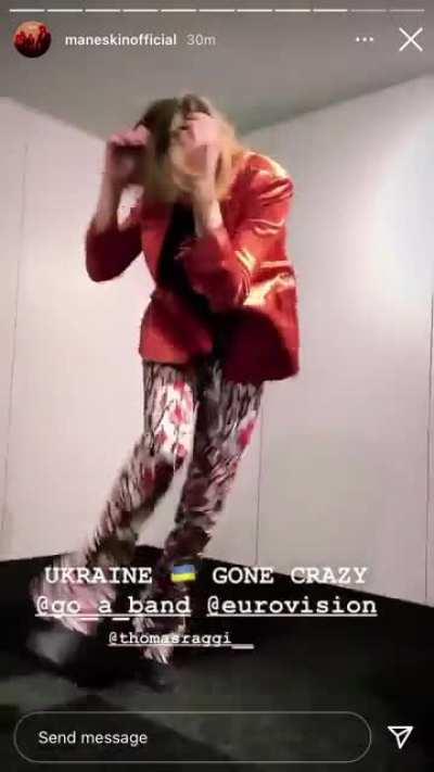 Let’s just admit. Go_A produced the mad-dance anthem of all times and I am LIVING for this.