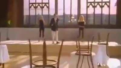 Does anyone know the author/source of the gif in this meme I found on Discord?