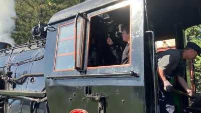 I’m tooting Ja 1260 whistle