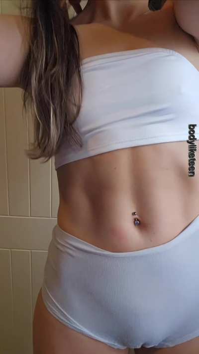 Whats hotter- sporty clothes or naked?