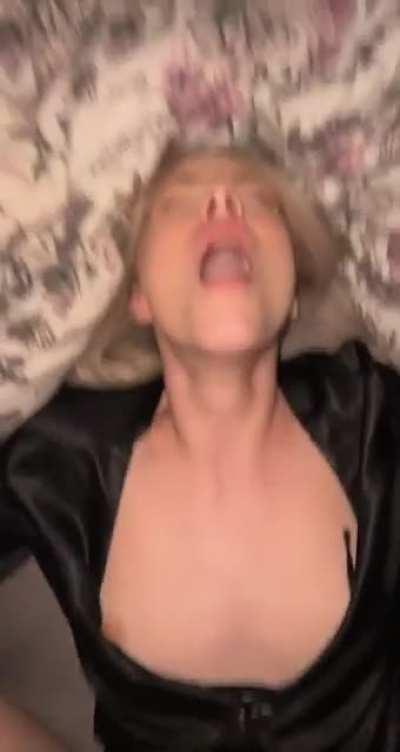 Let's normalize having sex with your friends while they're feeling down 😇💕