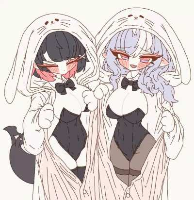 Ellen and Vivian have to show you something (by @Day__1Day)