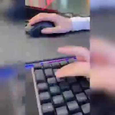 quer ter um igual a esse? cupom WOODS20OFF na Redragon