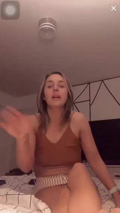 @lmariah493 was live showing off her beautiful hot sexy soles for Birthday 🎂 Cake yesterday!! Part 1