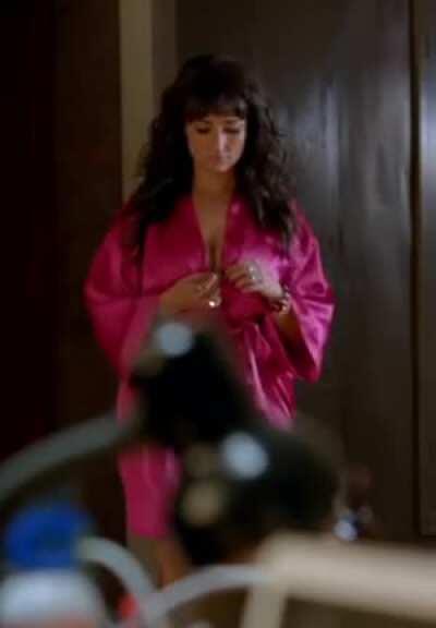 Milana Vayntrub - Silicon Valley